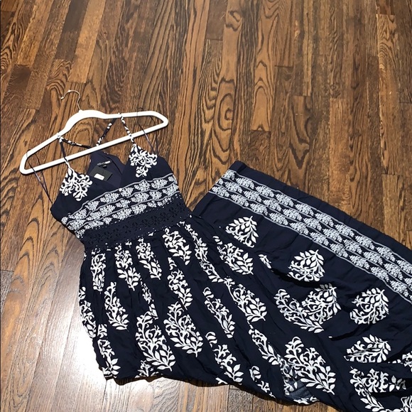 Fashion nova navy maxi dress with front slit - Picture 2 of 8